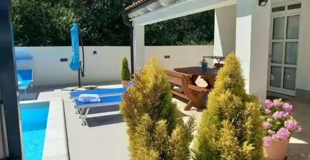 Villa Bianca - Apartment with Private Pool