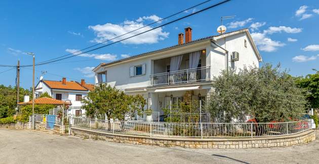 Apartment Martina Spadici IV on the First floor near to the Sea