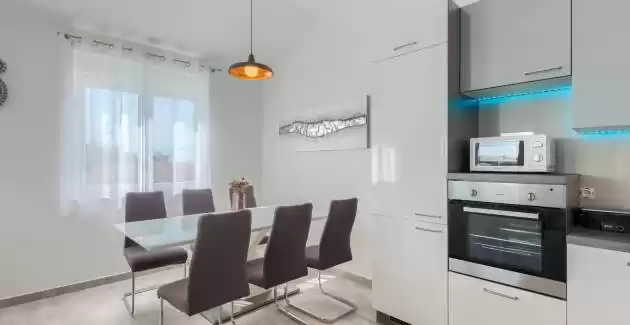 Appartamento Zdenka con balcone e vista piscina A4