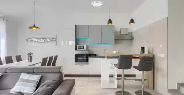 Appartamento Zdenka con balcone e vista piscina A4