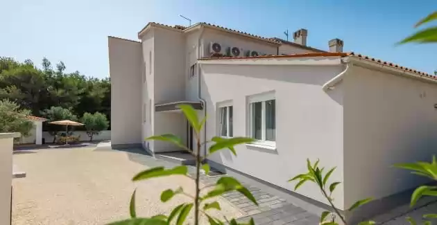 Appartamento Zdenka con balcone e vista piscina A4
