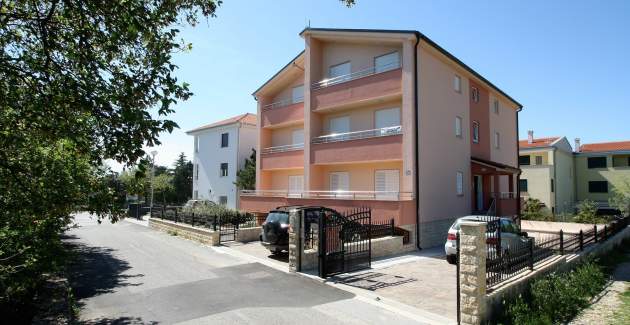 Appartamento con 2 Camere da Letto Jesenova I con Balcone