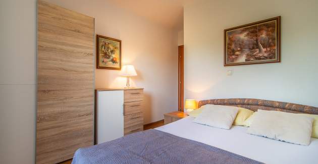 Appartamento con 2 Camere da Letto Jesenova I con Balcone