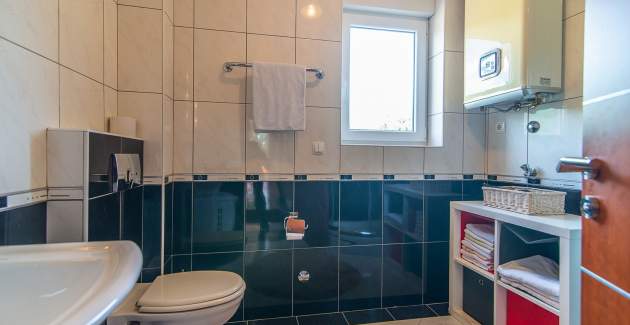 Appartamento con 2 Camere da Letto Jesenova I con Balcone