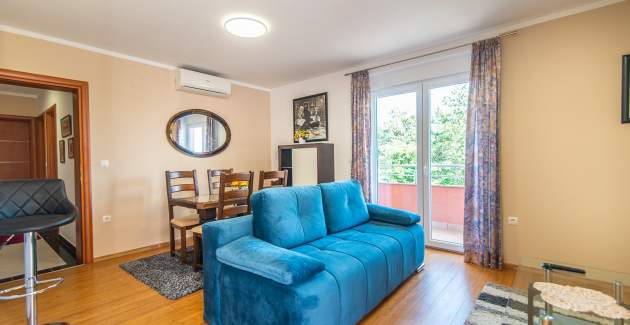 Appartamento con 2 Camere da Letto Jesenova I con Balcone
