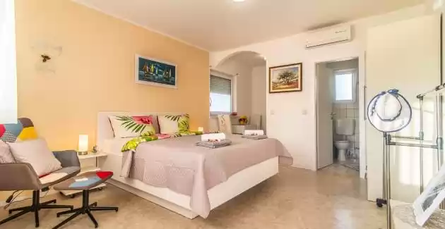Apartments Delphin / Studio Apartment No.1