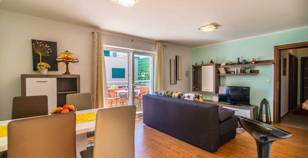 Apartment Jesenova II mit zwei Schlafzimmern, nur 250 m vom Strand Entfernt