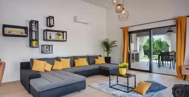 Villa Radola Residence - Heated Pool