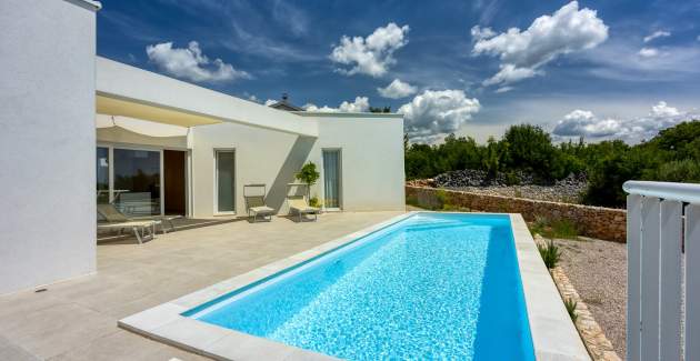 Modern Villa Menta 4