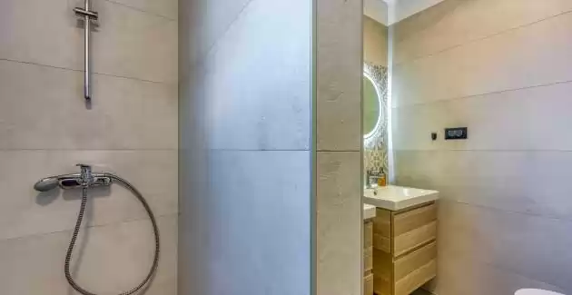Modern App Ana with Jacuzzi and Pool