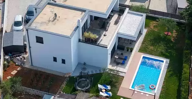Modern App Ana with Jacuzzi and Pool
