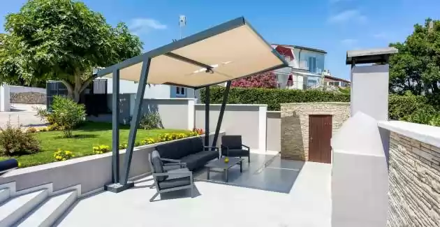 Breeze Holiday Home