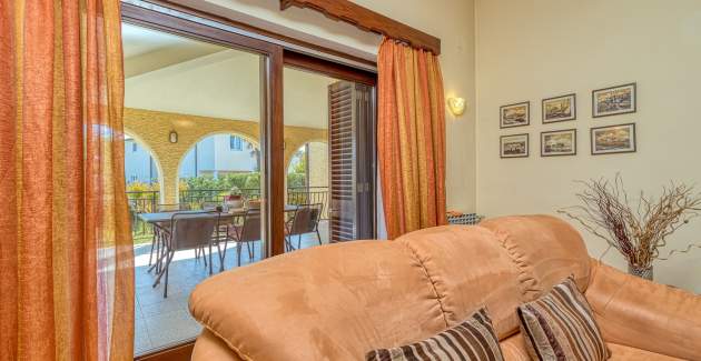 Three-Bedroom Apartment Josipa with Whirlpool