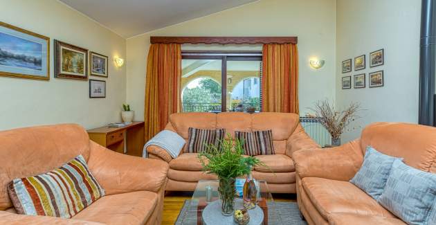 Three-Bedroom Apartment Josipa with Whirlpool