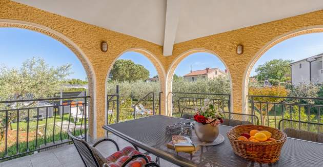 Three-Bedroom Apartment Josipa with Whirlpool