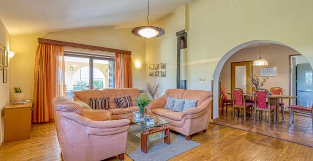 Three-Bedroom Apartment Josipa with Whirlpool