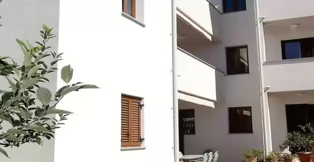 Beakovic N3 with Balcony