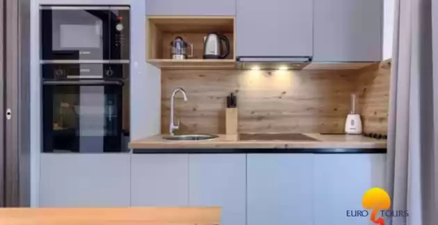 Cintya Lux A2