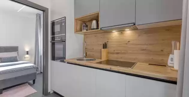 Cintya Lux A2