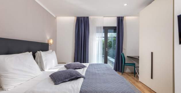 Villa Luce Verde by Villsy