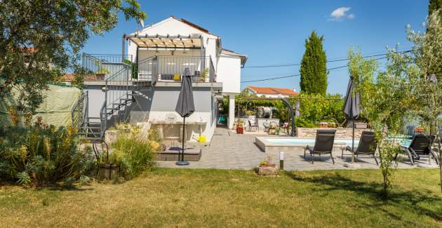 Villa Dioniza