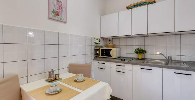 Apartment Matosevic I with Terrace
