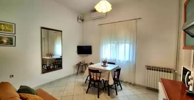 Apartmani Zonta - Apartman s terasom i pogledom na vrt