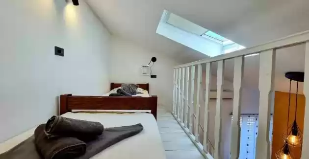 Appartamenti Zonta - Appartamento con Galleria e Vista Mare Parziale