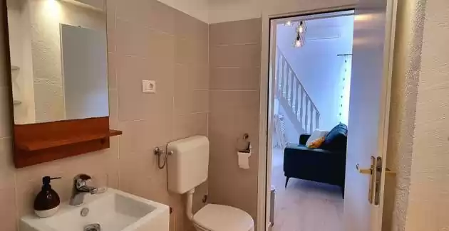 Appartamenti Zonta - Appartamento con Galleria e Vista Mare Parziale