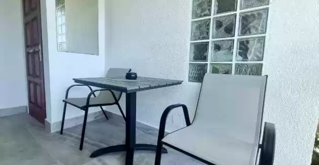 Appartamenti Zonta - Appartamento con Galleria e Vista Mare Parziale