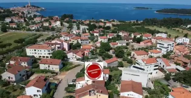 Appartamenti Zonta - Appartamento con Galleria e Vista Mare Parziale