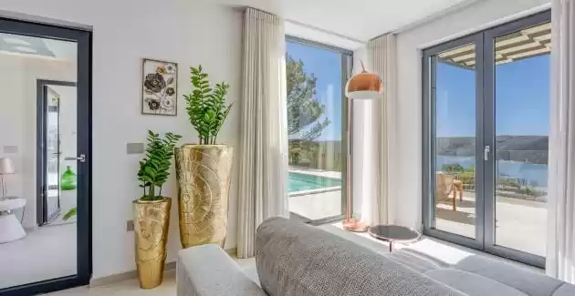 Villa Laguna