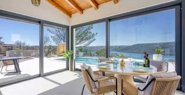 Villa Laguna