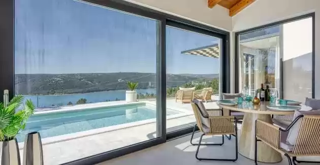 Villa Laguna