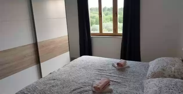 Bakša APP / Three-Bedroom A1 with shared pool