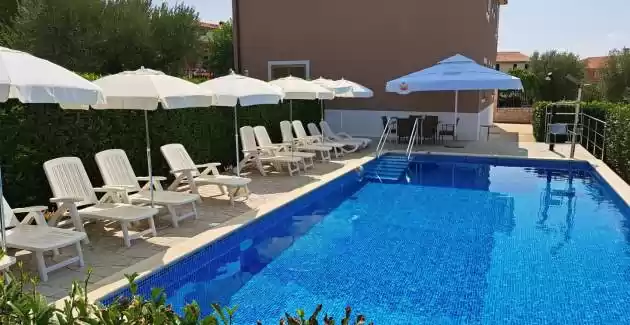 Three-Bedroom A2 with shared pool
