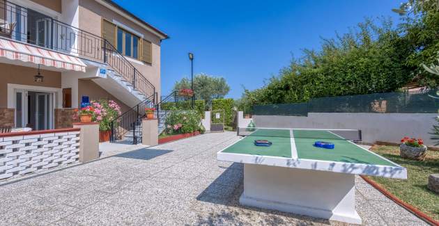 Bakša APP / Three-Bedroom A2 with shared pool
