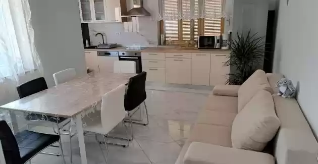 Three-Bedroom A2 with shared pool