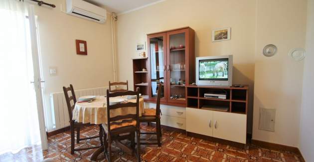 Apartman Mercedes u blizini grada