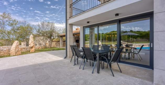 A5 / Appartamento con tre camere da letto e piscina in comune