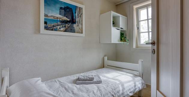 A4/Apartment wit Shared Pool