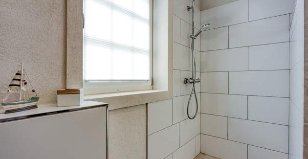 A4/Apartment wit Shared Pool