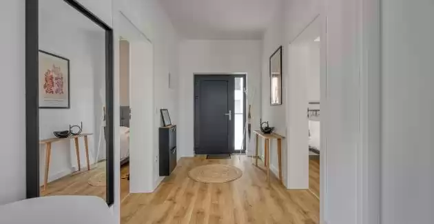 Sea View Apartment Rubil
