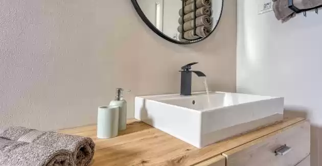 Sea View Apartment Rubil