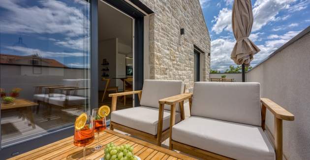 Sea View Apartment Rubil