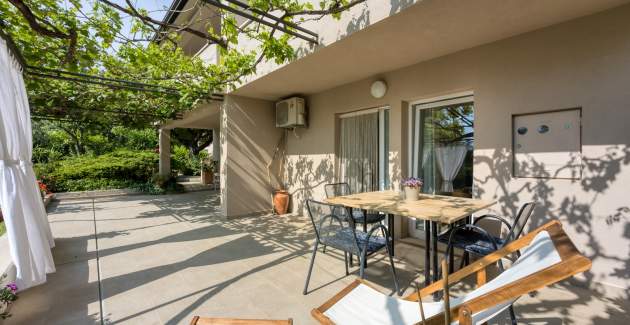 Apartment Pergola