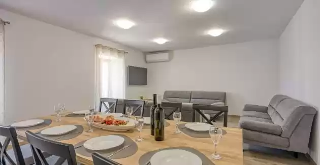 House Milka with Whirlpool and Sauna