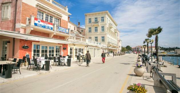 Ferienwohnung Nikola mit Meerblick auf der Porec Promenade