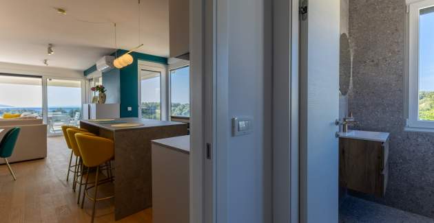 Casagrande / Three-Bedroom with Balcony and Sea View A6