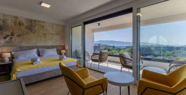 Casagrande / Three-Bedroom with Balcony and Sea View A6